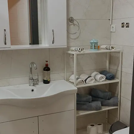 Havuzlu Esyali